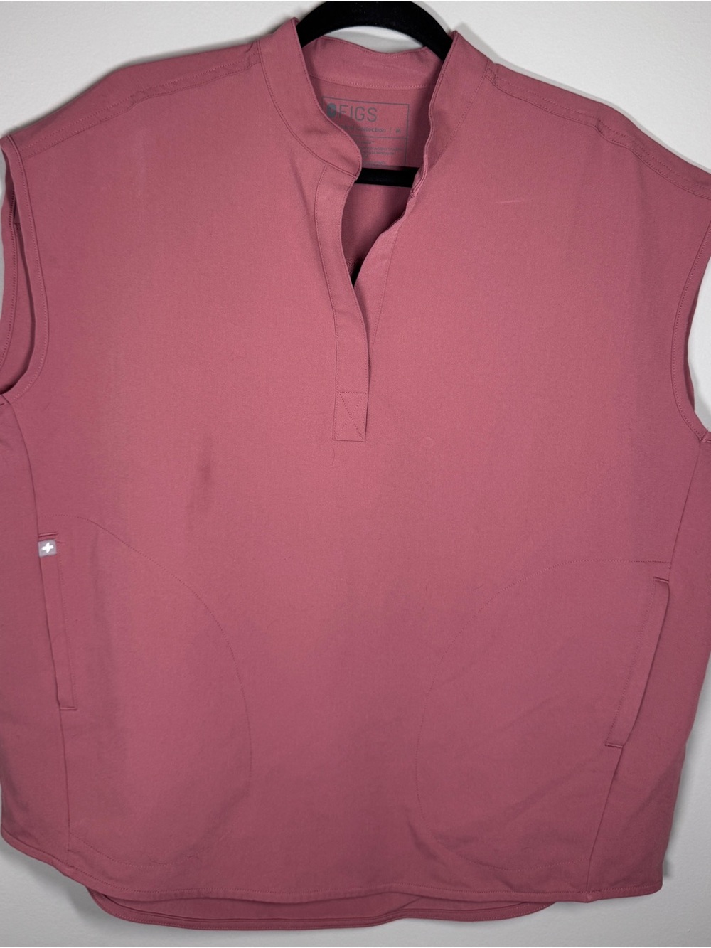 Figs Sleeveless Split-Neck Top in Dusty Rose